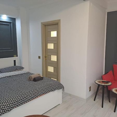 Apartament Deluxe Studio Oldtown Bukareszt Zewnętrze zdjęcie