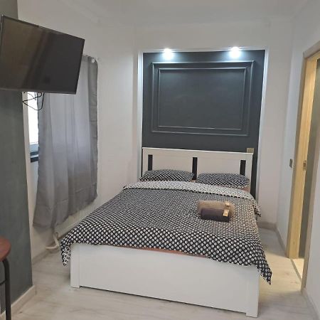 Apartament Deluxe Studio Oldtown Bukareszt Zewnętrze zdjęcie